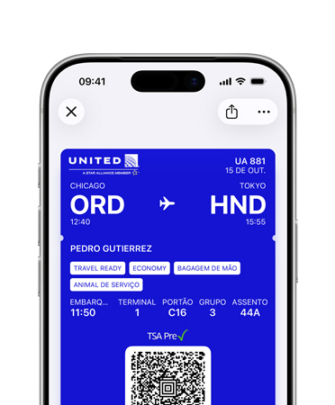 Metade superior da tela de um iPhone mostrando um cartão de embarque no app Carteira.