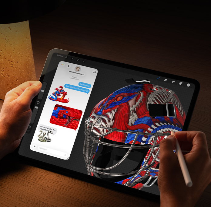 Un iPad avec plusieurs fenêtres ouvertes en même temps, certaines sont des apps de design, d’autres contiennent des textos.