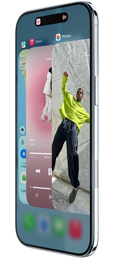 Prednji i bočni prikaz vanjskog izgleda iPhonea Air s aplikacijama karte, glazba i Apple TV+, demonstracija upotrebe značajke pregleda otvorenih aplikacija