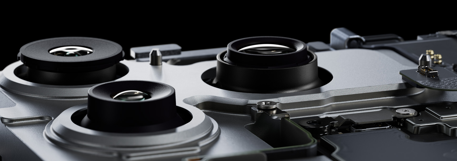 „iPhone 17 Pro“, vidus, 48 MP „Pro Fusion“ kamerų sistema, 48 MP „Fusion“ pagrindinė kamera, 48 MP „Fusion“ ultraplačiakampė kamera, 48 MP „Fusion“ teleobjektyvo kamera