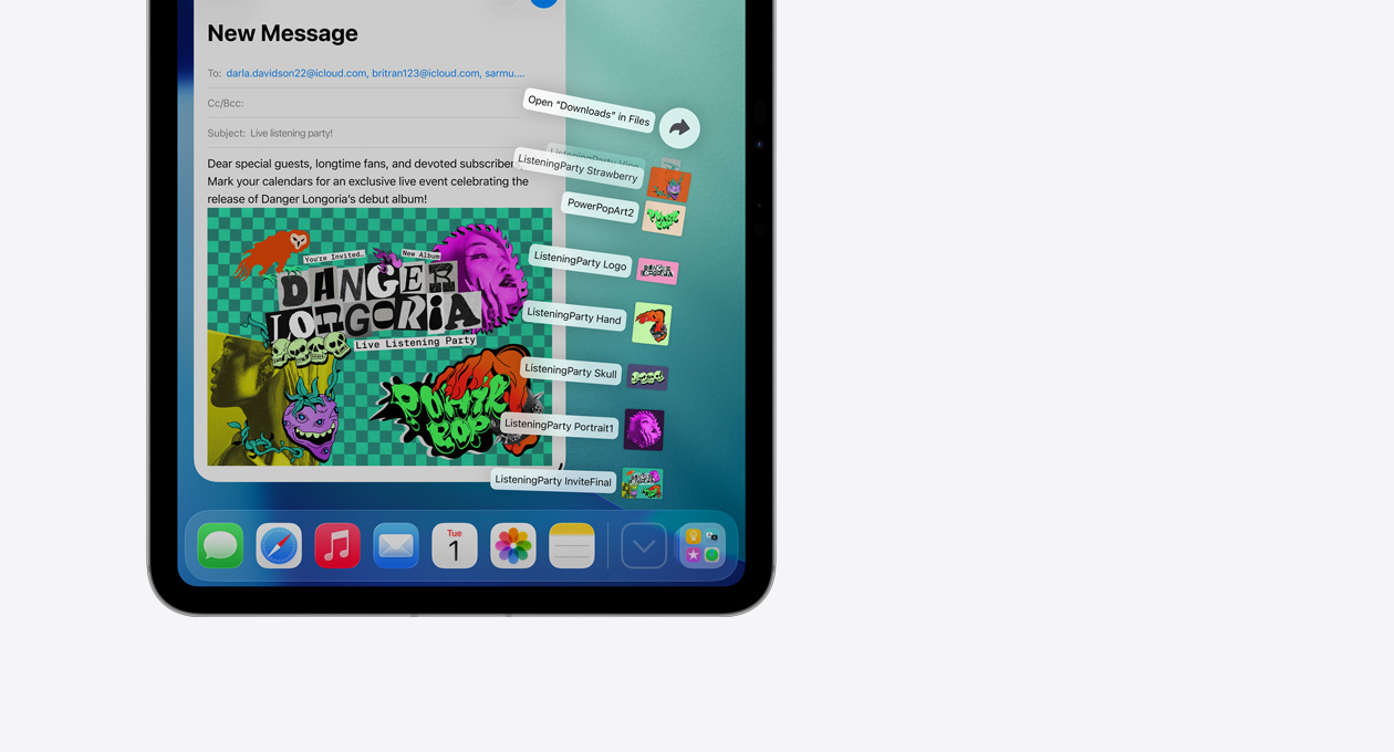  Zbliżenie Na dole apka Dock urządzenia Apple z wachlarzem plików wychodzących z niej pionowo